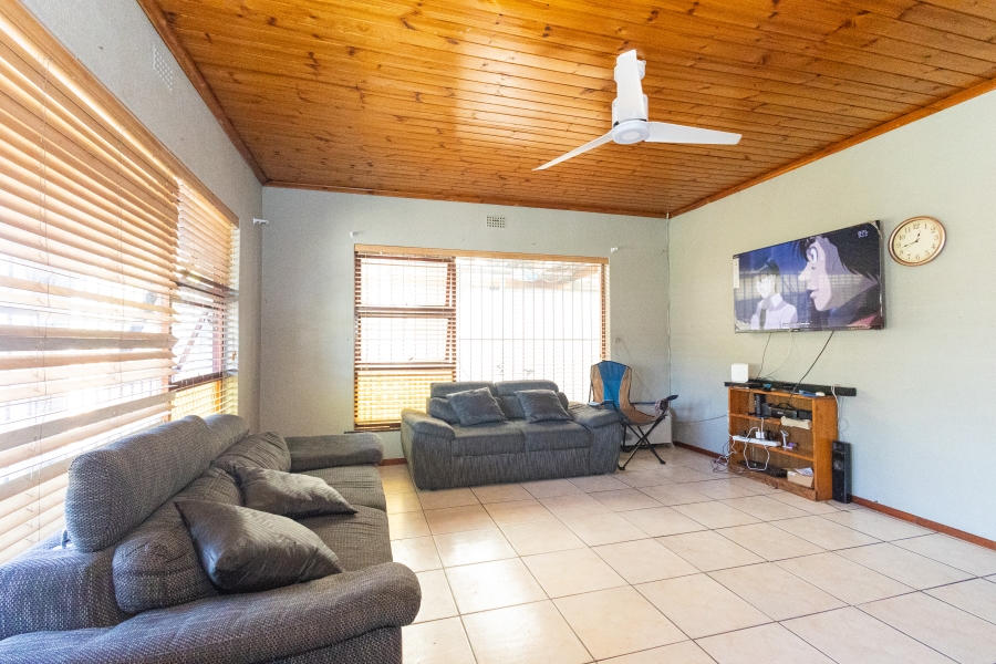 3 Bedroom Property for Sale in Ravensmead Western Cape